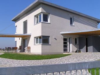 Die Bestseller CETTA 80 und ZETTA 90: Worin unterscheiden sie sich und welche Außenjalousie ist die richtige für Sie?