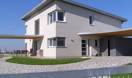 Die Bestseller CETTA 80 und ZETTA 90: Worin unterscheiden sie sich und welche Außenjalousie ist die richtige für Sie?